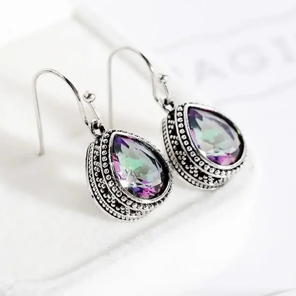 NWOT - Beautiful Multi Color Droplet Style Earrings - Picture 2 of 7